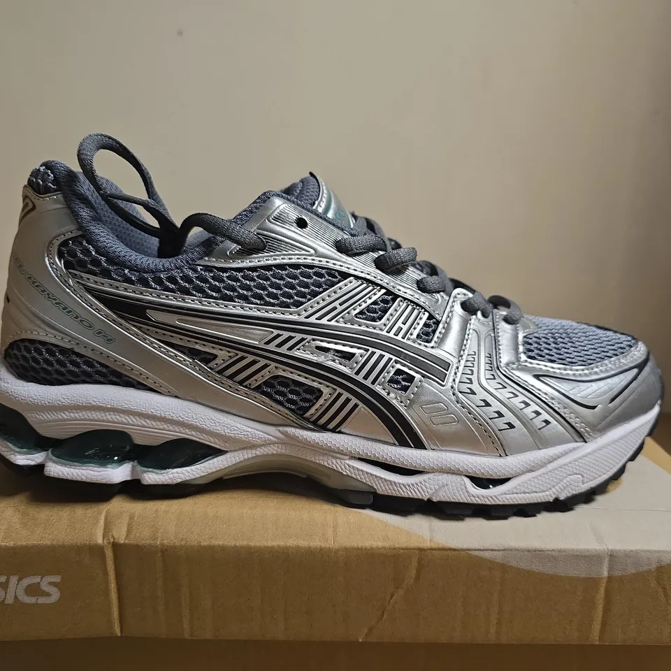 BOXED PAIR OF ASICS GEL-KAYANO 14 RUNNING SHOES – UK SIZE 7.5