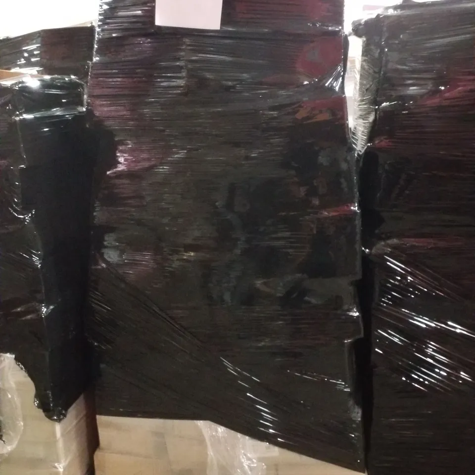 PALLET CONTAINING LARGE QUANTITY OF ASSORTED GREETINGS CARDS
