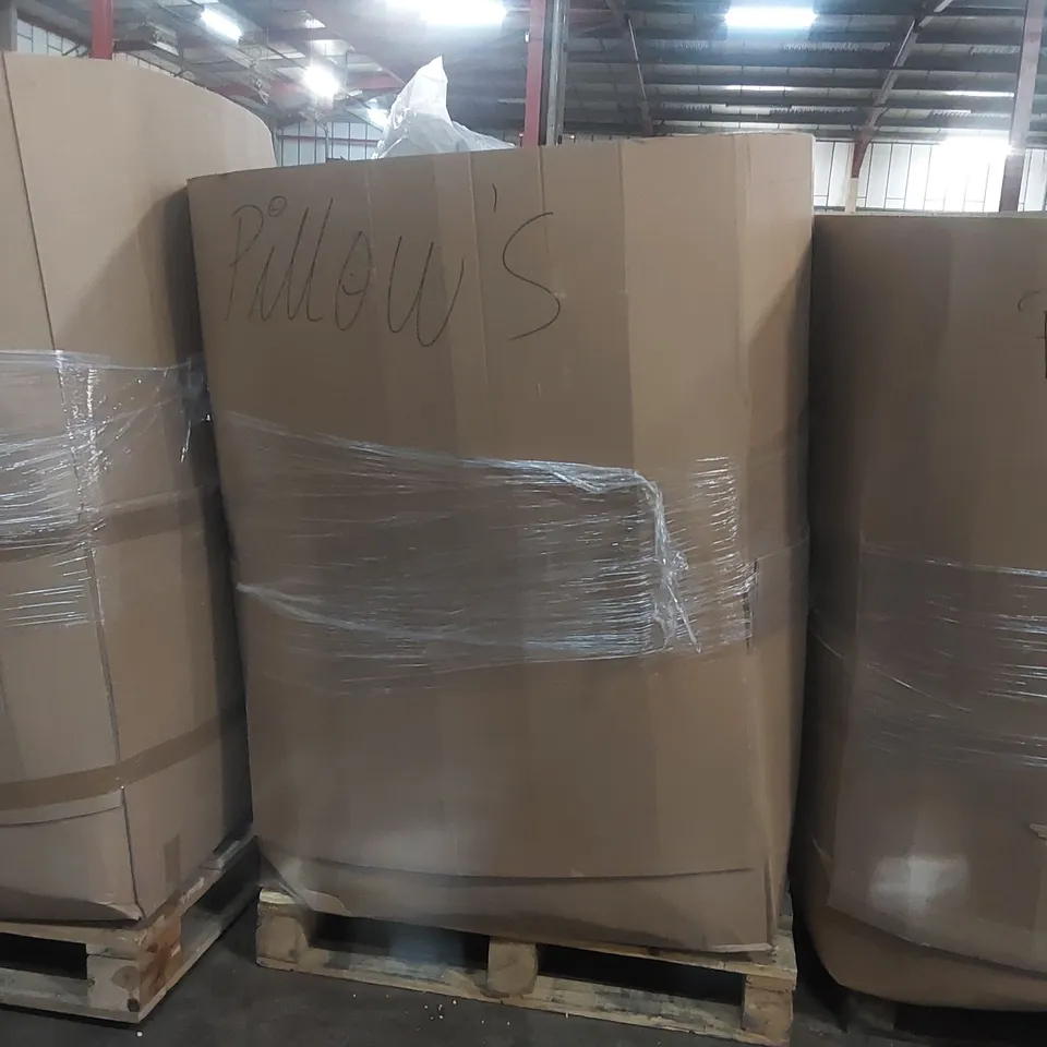 PALLET CONTAINING A VERY LARGE QUANTITY OF ASSORTED PILLOWS AND RELATED BEDDING/COMFORT PRODUCTS ECT