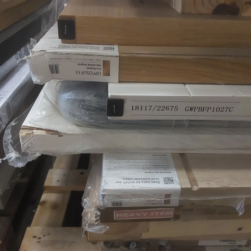 PALLET CONTAINING A VERY LARGE QUANTITY OF ASSORTED WOODEN INTERNAL DOORS