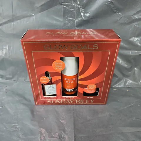 BOXED SUNDAY RILEY GLOW GOALS BEAUTY SET