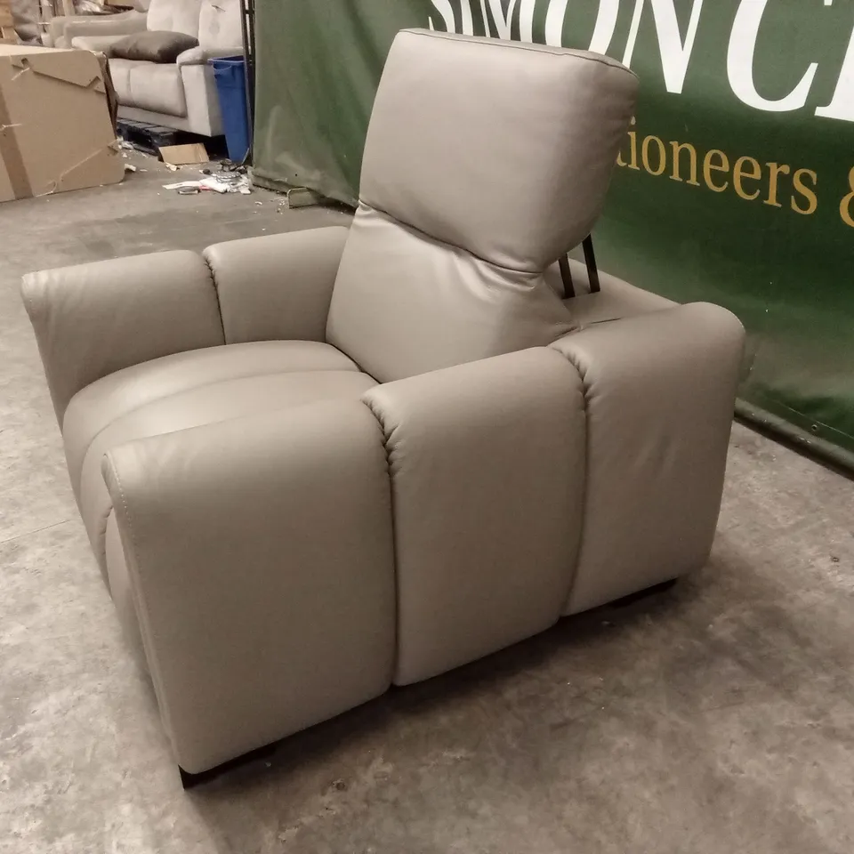 QUALITY DESIGNER ITALIAN MADE CREMA SCALED DOWN LEATHER ARMCHAIR