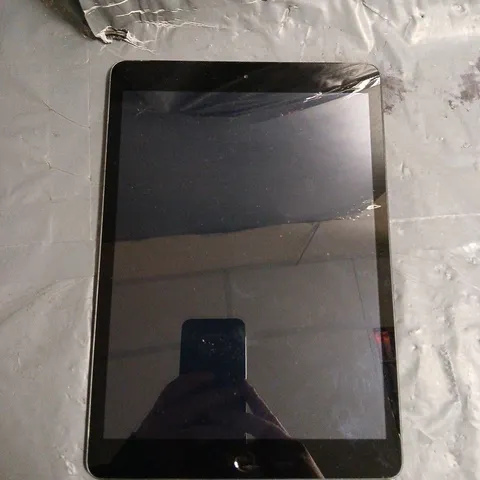APPLE IPAD 7TH GEN 10.2 A2198