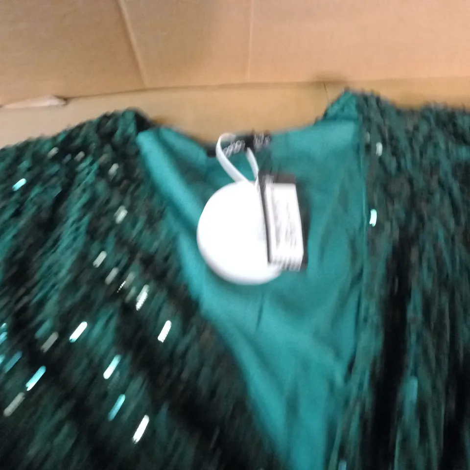 BOOHOO PLUS SEQUIN TWIST FRONT DRESS IN JADE - 22
