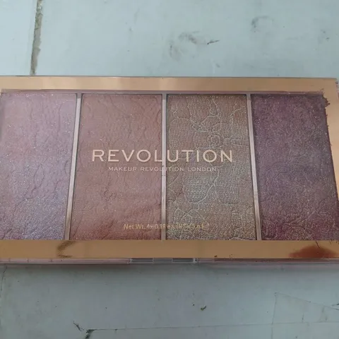 APPROXIMATELY 20 REVOLUTION VINTAGE LACE INTENSE CREAM TO POWDER BLUSH PALETTES