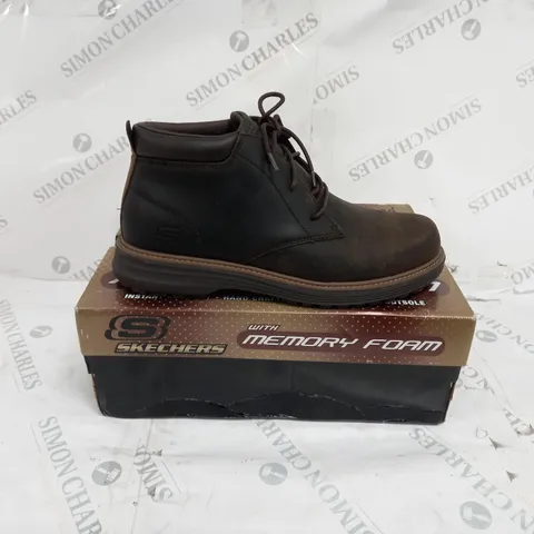 BOXED SKECHERS USA LEATHER BOOTS, CHOCOLATE - SIZE 9