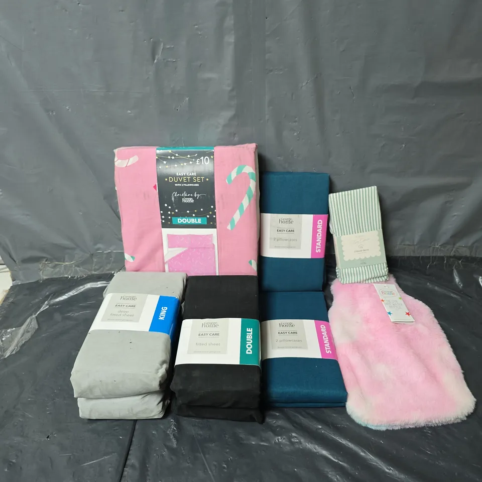 APPROXIMATELY 20 ASSORTED HOMEWARE ITEMS TO INCLUDE THE DYE HOT WATER BOTTLE, EASY CARE FITTED SHEET, EASY CARE DUVET SET, ETC - COLLECTION ONLY 