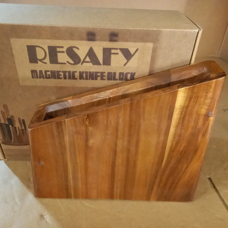 BOXED RESAFY MAGNETIC KNIFE BLOCK