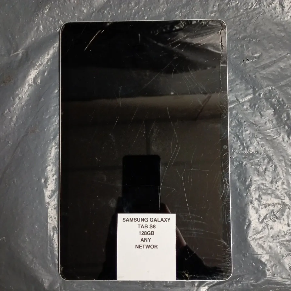 SAMSUNG GALAXY TAB S8