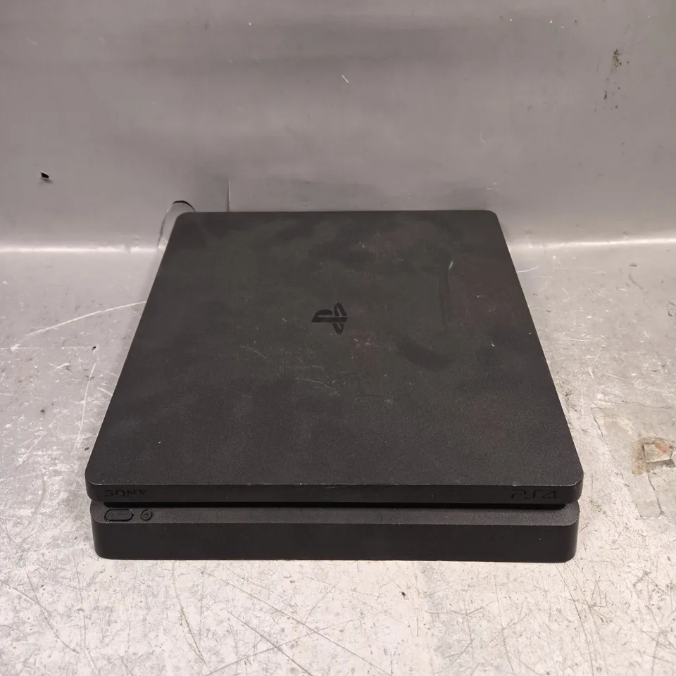 SONY PLAYSTATION 4 CONSOLE 