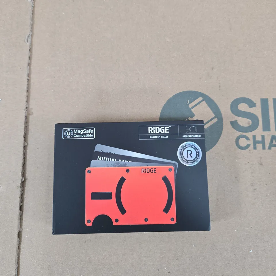 RIDGE MAGSAFE WALLET BASECAMP ORANGE – CARDHOLDER