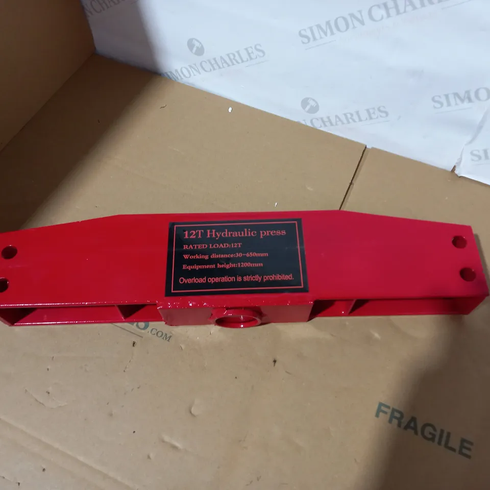 BOXED DESIGNER RED METAL 12T HYDRAULIC PRESS PARTS (COLLECTION ONLY)