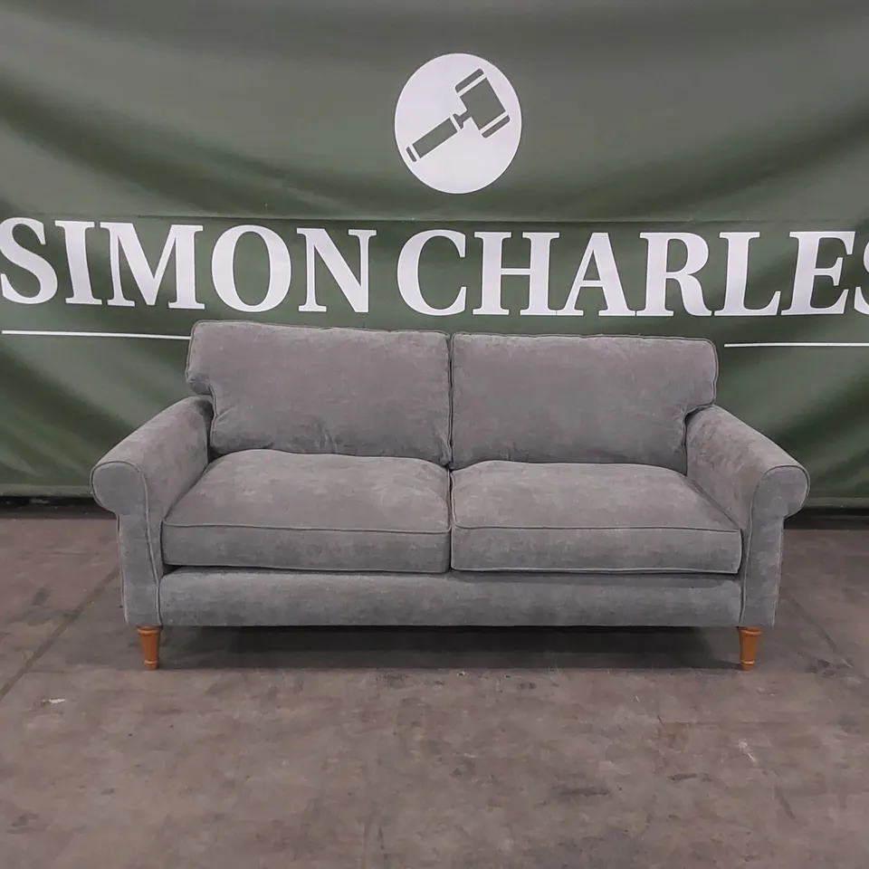 QUALITY DESIGNER WILLIAM FABRIC UPHOLSTERED 3 SEATER SOFA