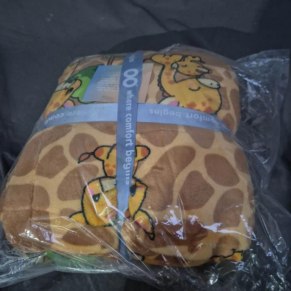 SEALED OODIE OVERSIZED HOODED BLANKET - GIRAFFE