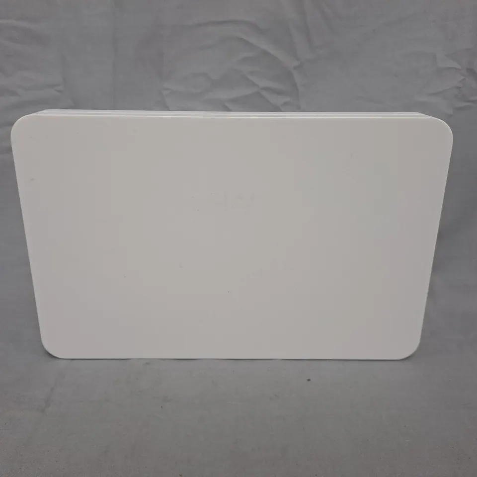 SKY SR213-02-UK WHITE WIRELESS ROUTER