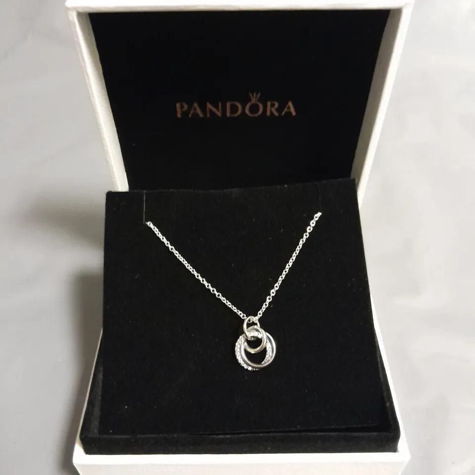 BOXED PANDORA NECKLACE WITH CIRCULAR PENDANT