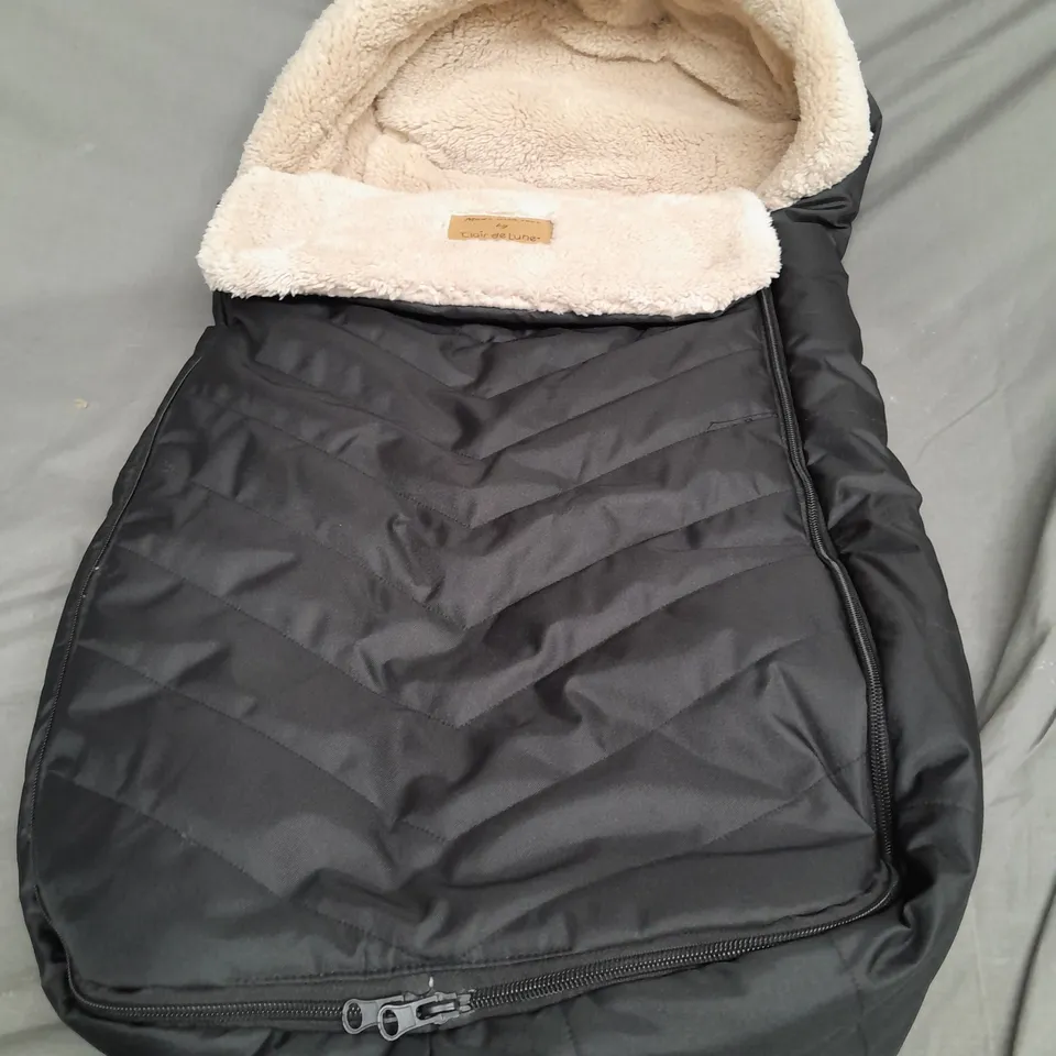CLAIR DE LUNE RUG FOOTMUFF