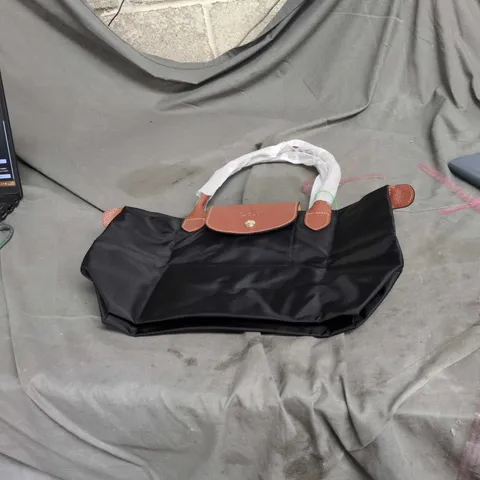 LONGCHAMP LE PLIAGE TOTE BAG β BLACK NYLON WITH TAN LEATHER TRIM