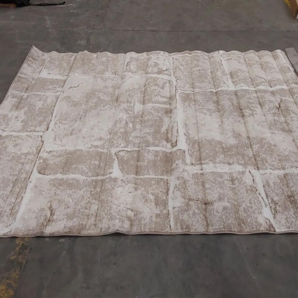 BRADING ABSTRACT MACHINE WOVEN BROWN/BEIGE AREA RUG // SIZE: 240 X 340cm