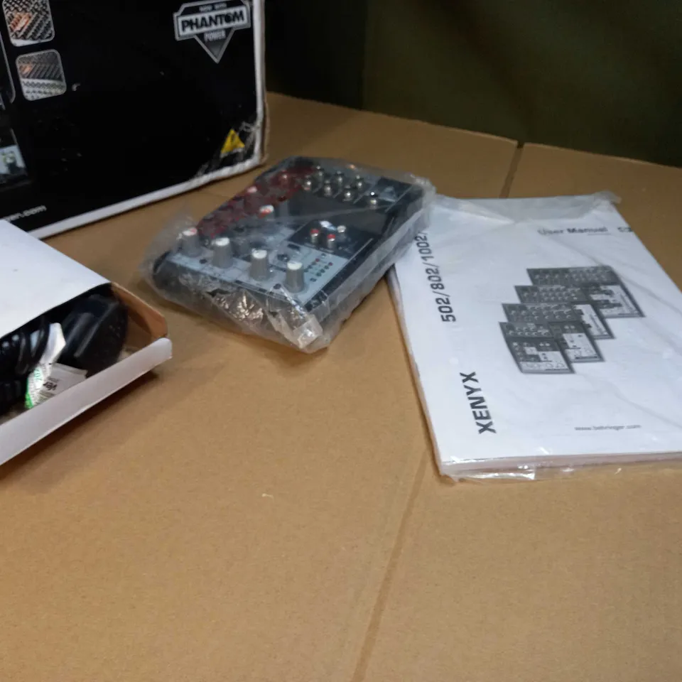 BOXED XENYX502 PREMIUM 5-INPUT 2-BUS MIXER 