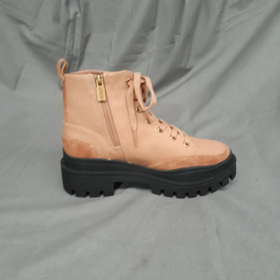 VIONIC LADIES TOFFEE WATERPROOF LACE UP HIKING BOOTS SIZE 5