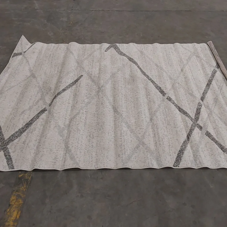 ROGIN GEOMETRIC MACHINE WOVEN IVORY/LIGHT GREY/DARK GREY AREA RUG // SIZE: 200 X 260cm