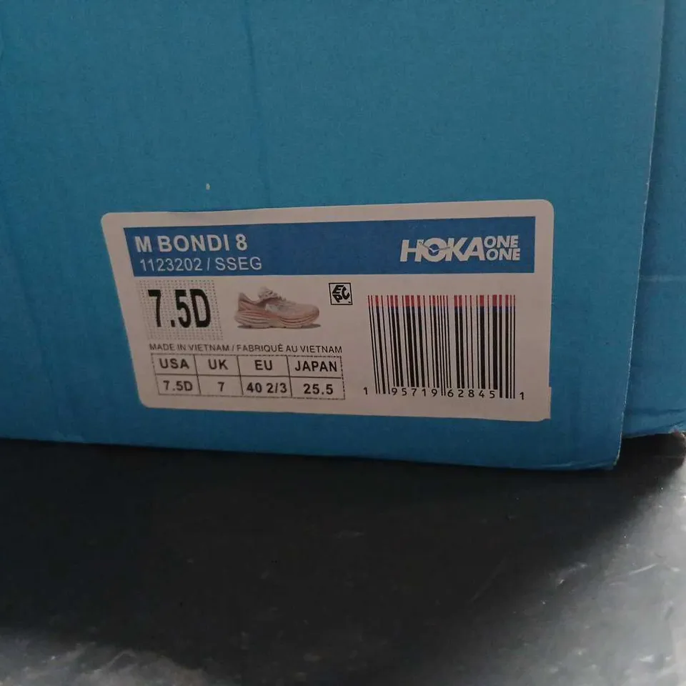 HOKA BONDI 8 RUNNING SHOES – SAND/BEIGE, UK 7 (US 7.5D), BOXED