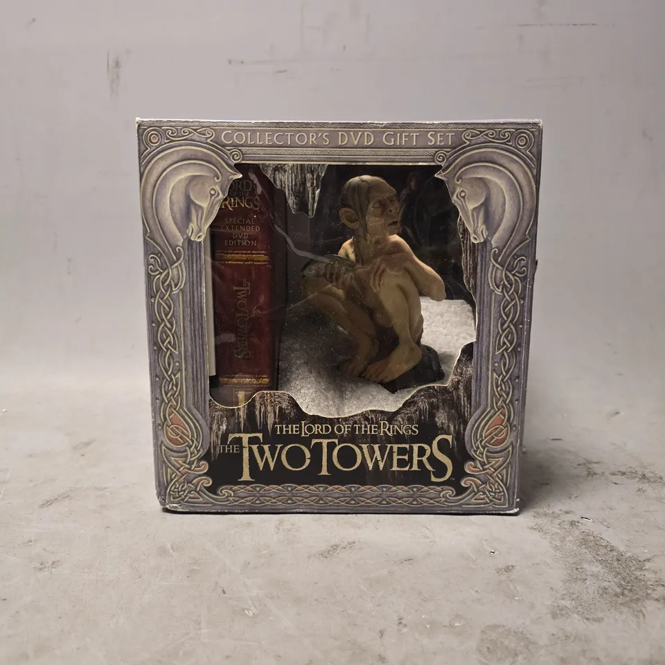 BOXED THE LORD OF THE RINGS THE TWO TOWERS COLLECTORS DVD GIFT SET 