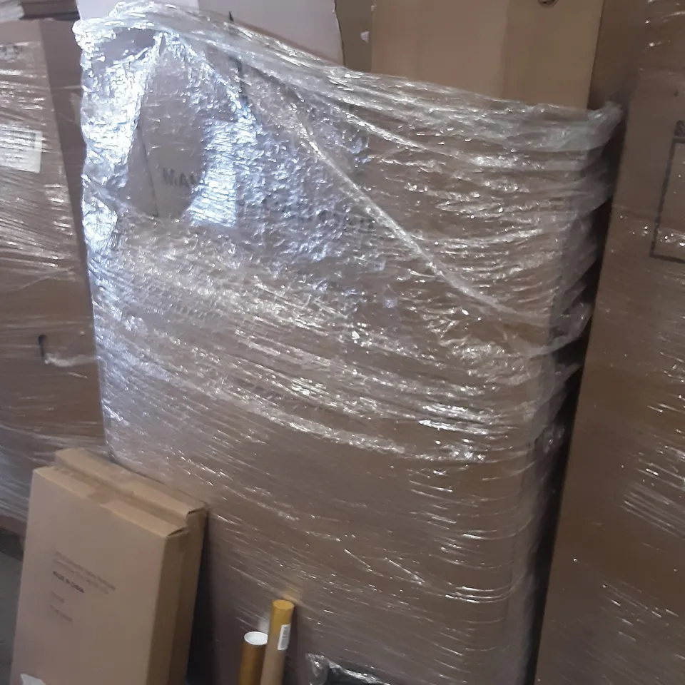 LARGE PALLET OF ASSORTED HOMEWARE ITEMS TO INCLUDE STORAGE UNITS, MAPS, FOLDAWAY BOXES ETC