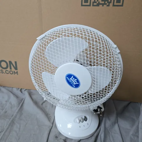 PREM-I-AIR TABLE FAN – WHITE, 3-BLADE DESK FAN