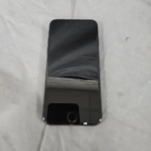 APPLE IPHONE 7 SMARTPHONE 