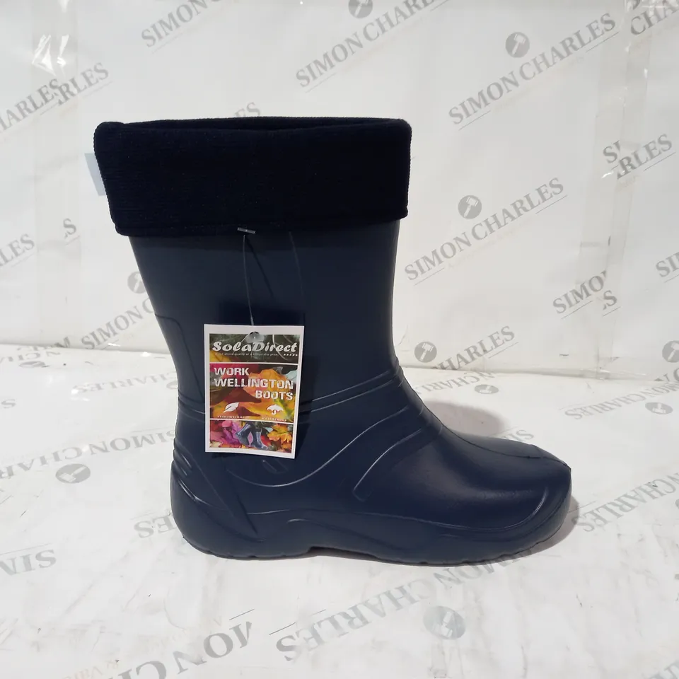 BLUE WATERPROOF PLASTIC BOOTS