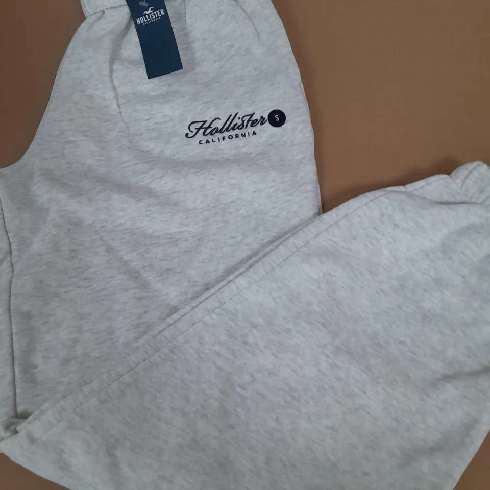 HOLLISTER CALIFORNIA GREY SWEAT PANTS - SIZE SMA