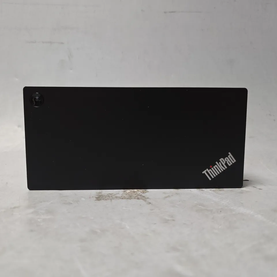 THINKPAD UNIVERSAL USB-C DOCK 
