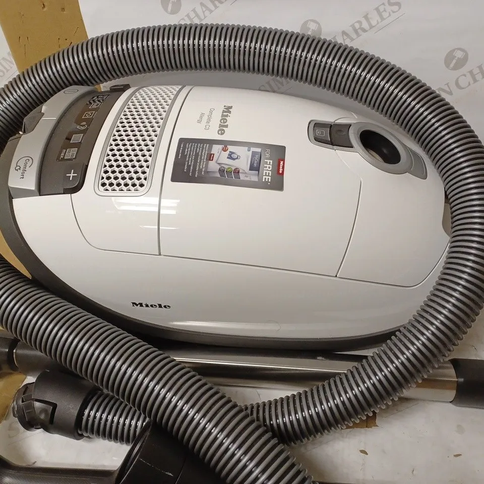 MIELE COMPLETE C3 VACUUM CLEANER