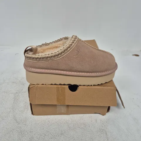 BOXED PAIR OF UGG TAZZ SLIPPERS IN NATURAL BEIGE - SIZE 38