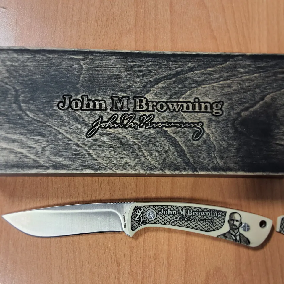BOXED JOHN M BROWNING MODEL 0200 KNIFE