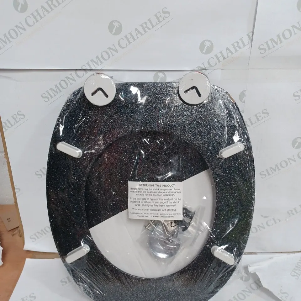 BLACK GLITTER EFFECT TOILET SEAT 38CM X 46 CM