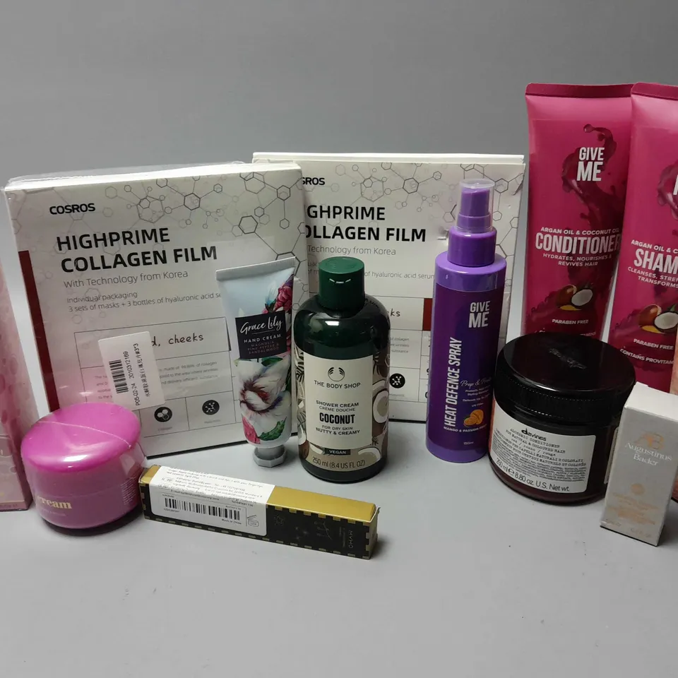 APPROXIMATELY 20 ASSORTED COSMETICS ITEMS TO INCLUDE COSROS HIGHPRIME COLLAGEN FILM, GIVE ME ARGAN CONDITIONER (300ml), GRACE LILY HAND CREAM (50ml), ETC