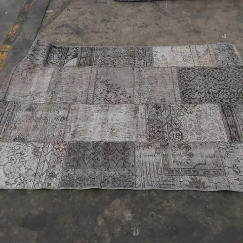 SIESTA EKOHALI RUG - GREY // APPROX SIZE: 140 X 200cm