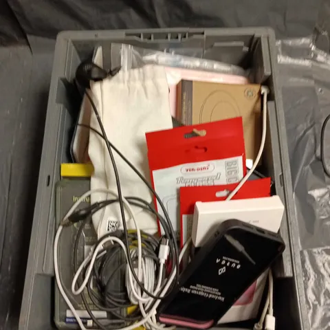 BOX OF ELECTRICAL ITEMS INCLUDING PHONE CASES AND USB CHARGERS
