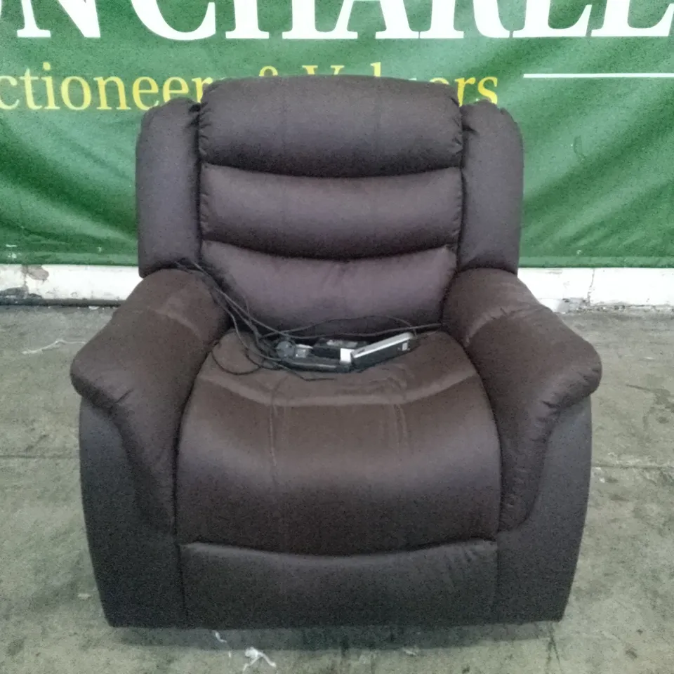 QUALITY DESIGNER STAMFORD ELECTRIC RISE&RECLINE ARMCHAIR - DARK BROWN
