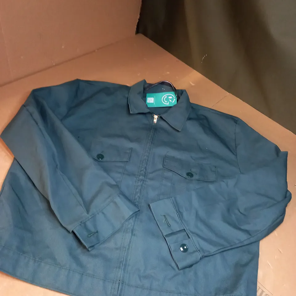 RED CAP GREEN CARDO JACKET 
