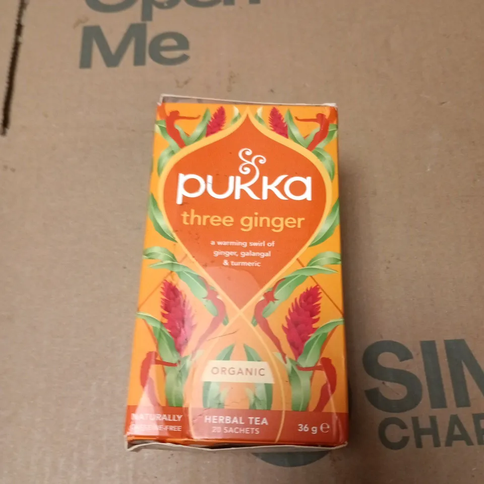 APPROXIMATELY 8 ASSORTED FOOD ITEMS INCLUDING PUKKA 3 GINGER TEA AND HEINZ BEANS 