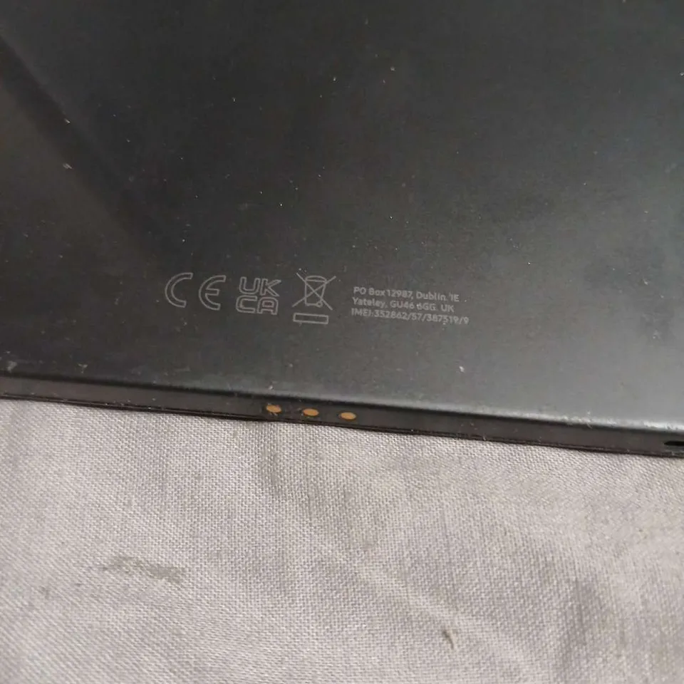 SAMSUNG TABLET – BLACK, CRACKED FRONT SCREEN