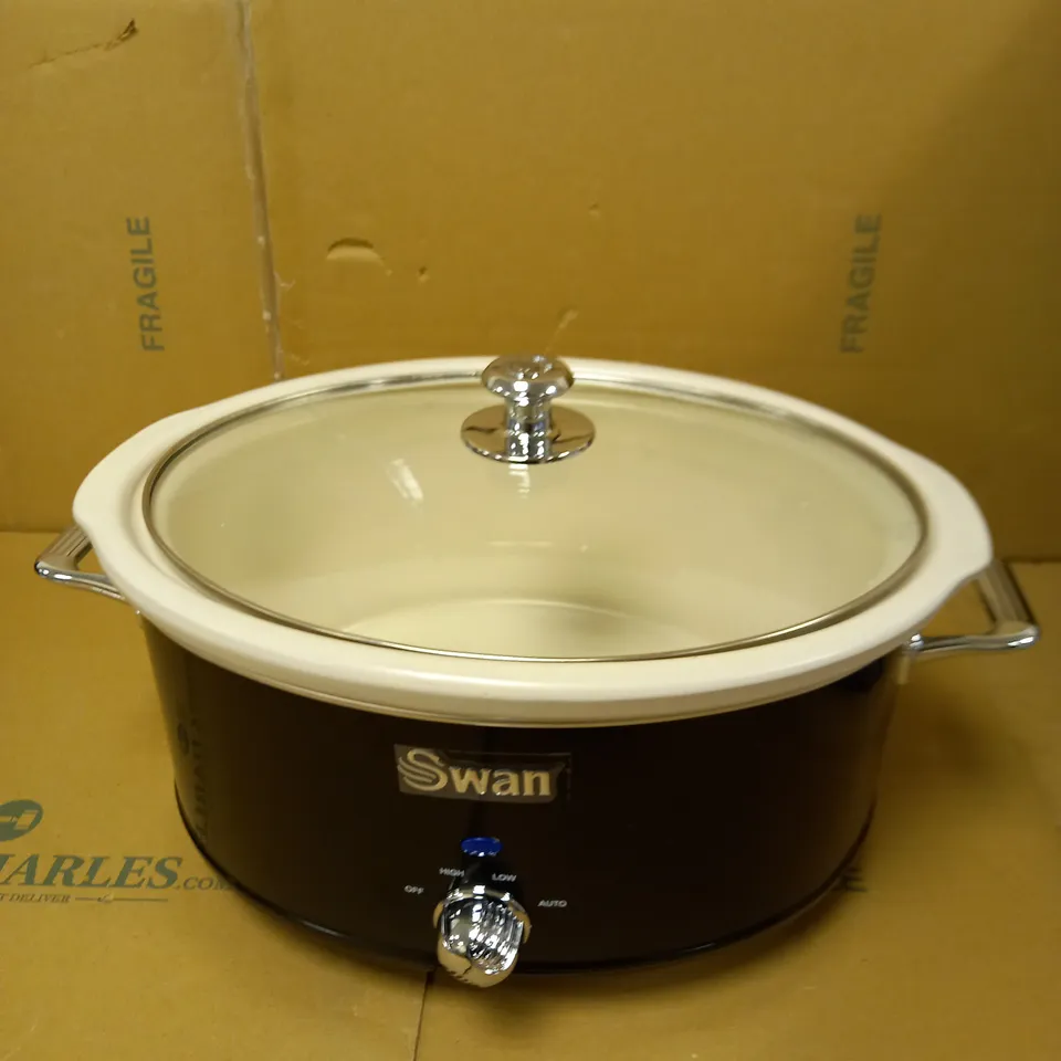 SWAN RETRO BLACK 6.5 LITRE SLOW COOKER