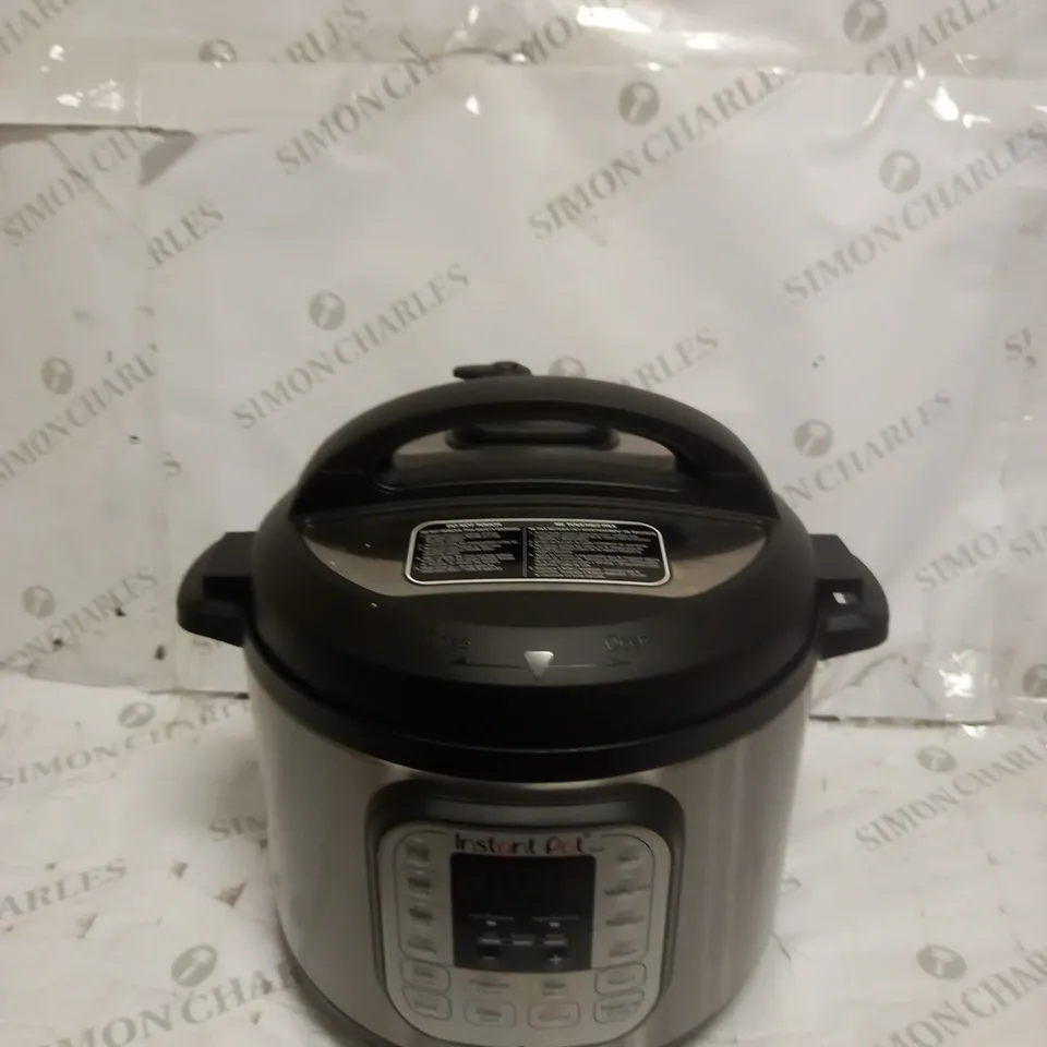 INSTANT POT DUO SMART PRESSURE COOKER