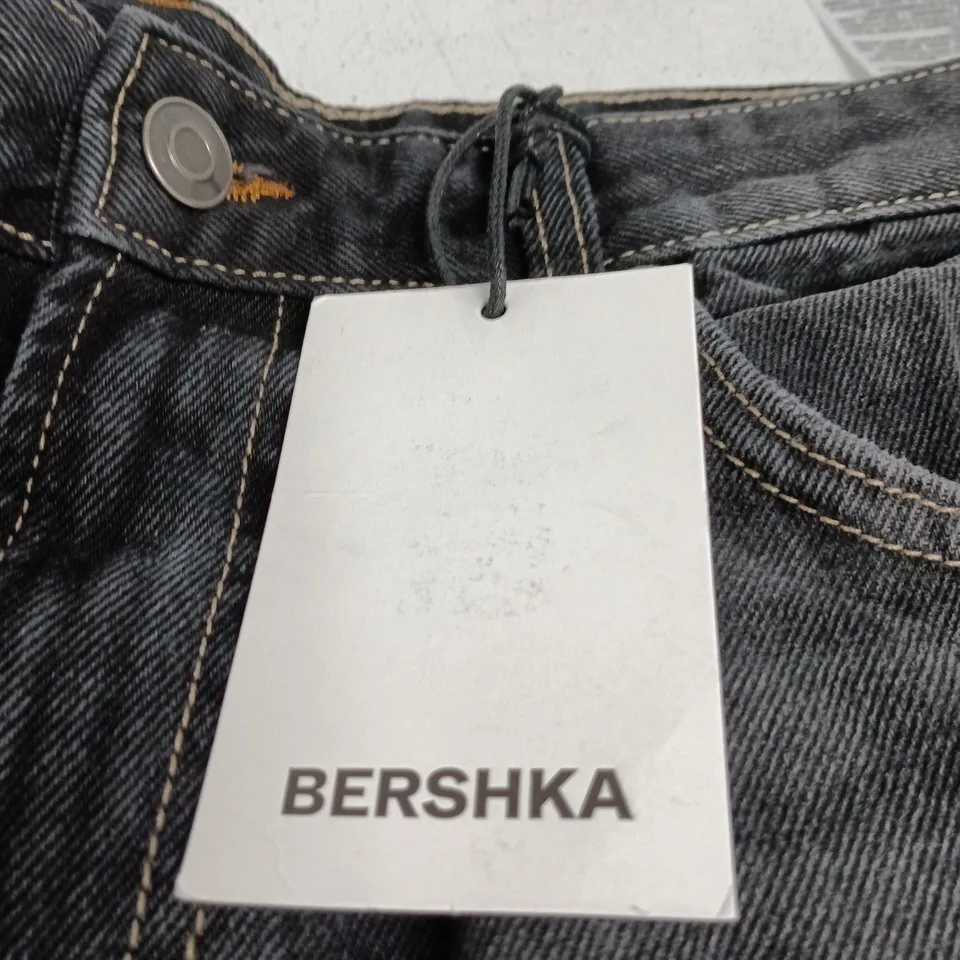 BERSHKA DENIM SHORTS – DARK WASH, UK 36 (EU 46)