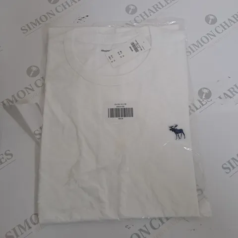 BAGGED ABERCROMBIE AND FITCH LOGO T-SHIRT SIZE M