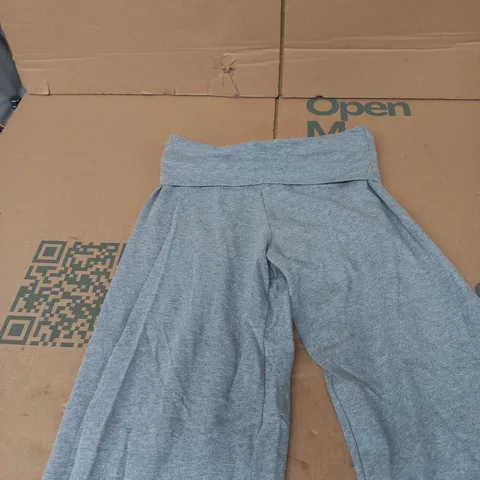 BRANDY MELVILLE GREY SWEATPANTS 